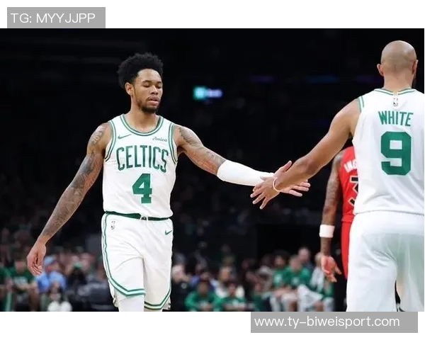 西蒙斯关键时刻爆发五记三分助力球队拿下21分4篮板5助攻2抢断