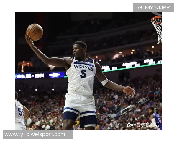 爱德华兹首节表现不佳7投仅中2三分球全失正负值为负六